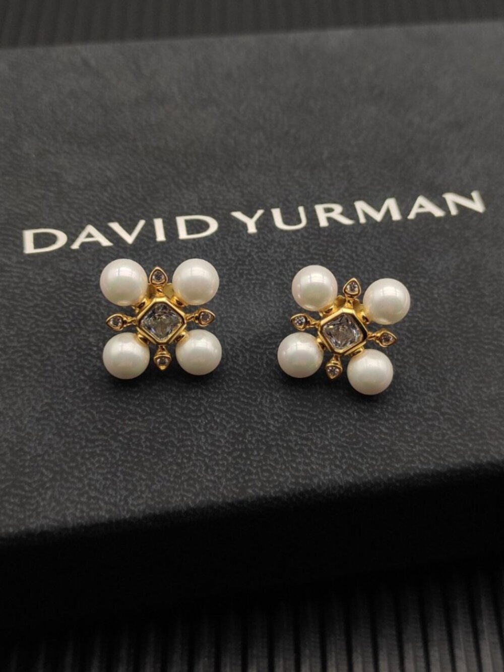 David Yurman Pyramid Pearl Earrings - Picture 1 of 8